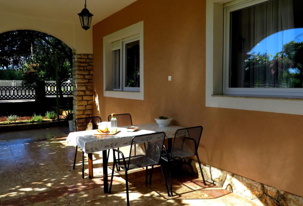 Beach Apartments Roza - The Garden Apartment Biograd Na Moru Ngoại thất bức ảnh